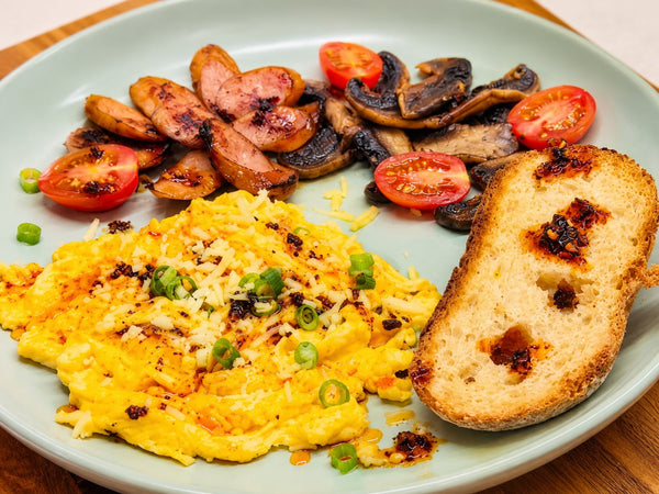 Chilli Oil Scrambled Eggs Breakfast Recipe 辣椒油炒滑蛋早餐食譜