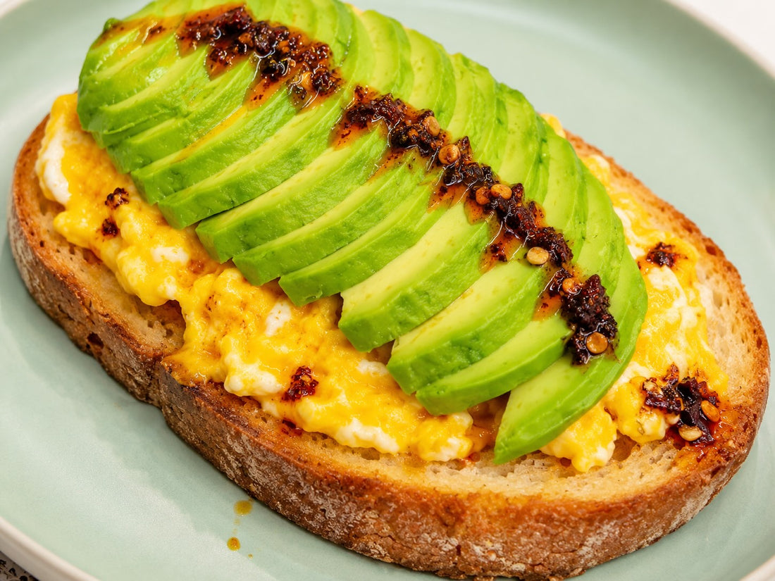 Chilli Oil Scrambled Eggs with Avocado Toast Recipe 辣椒油滑蛋牛油果多士食譜